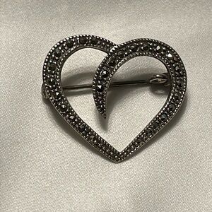 Vintage 925 Sterling Silver Heart Marcasite Pin/Brooch♥️